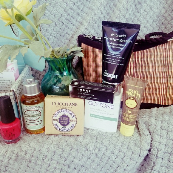 High End Skin care & Make-up mystery Box!! - Picture 3 of 4